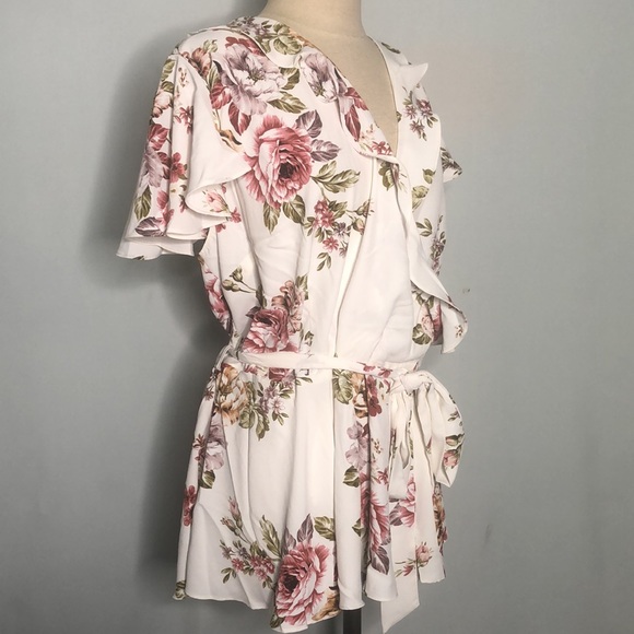 #89 CITY CHIC Heartwine  White Floral Wrap Top 18 - Picture 5 of 12